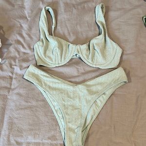 Abercrombie bathing suit size small top and bottom